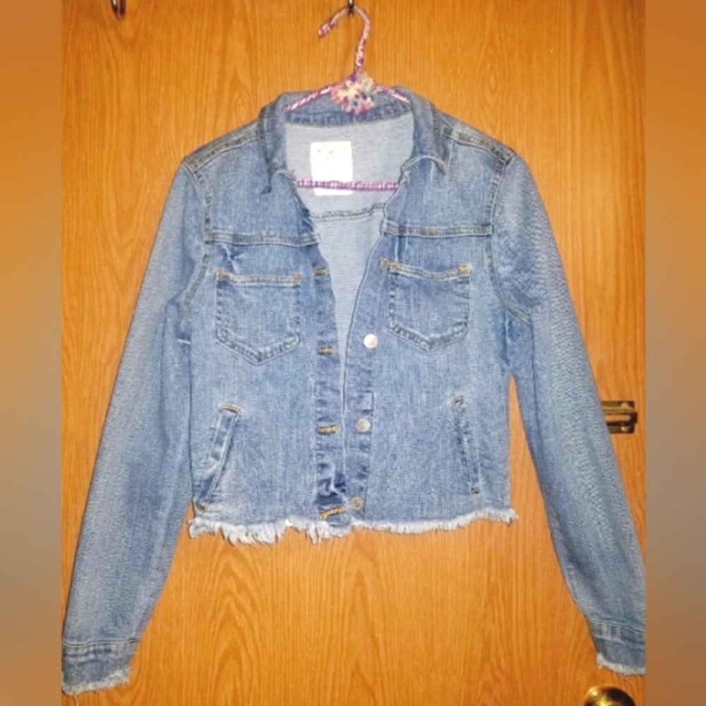 Almost Famous Distressed Denim Jacket SZ Medium EUC